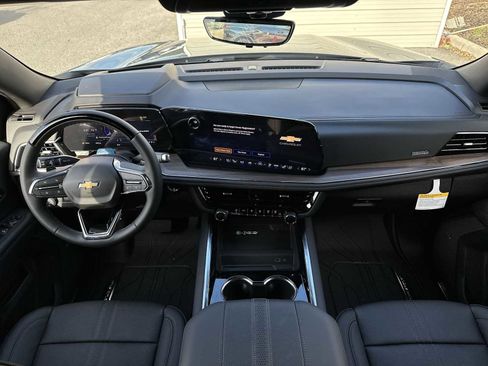 New 2026 Chevrolet Suburban High Country image 14