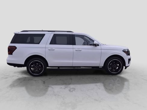 Used 2024 Ford Expedition Max Limited AWD/4WD image 9