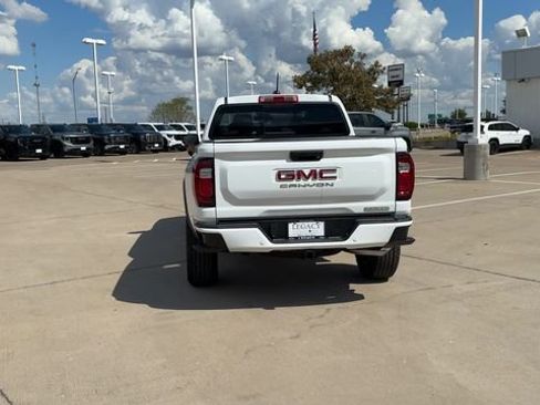 New 2026 GMC Canyon Elevation w/ Convenience Package image 7