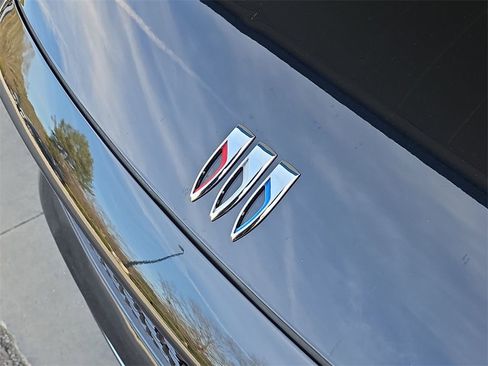 Used 2025 Buick Envision Sport Touring image 32