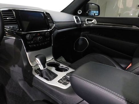 Used 2021 Jeep Grand Cherokee SRT image 69