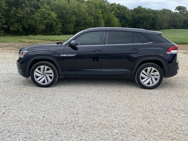 Used 2021 Volkswagen Atlas Cross Sport SE w/ Panoramic Sunroof Package FWD image 9