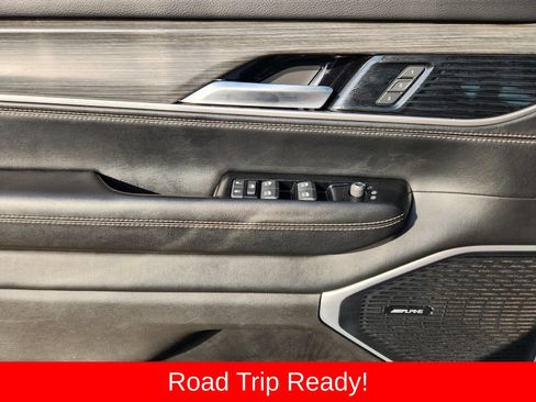 Used 2024 Jeep Wagoneer Series II w/ Flexible Seating Group RWD image 30