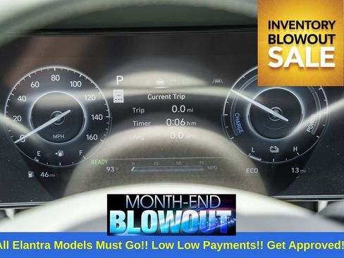 New 2025 Hyundai Elantra SEL image 44