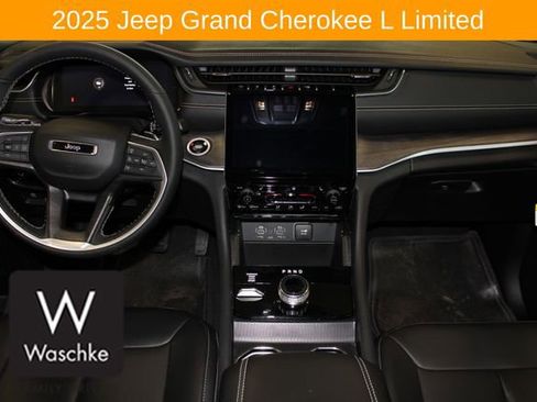 Used 2025 Jeep Grand Cherokee L Limited w/ Trailer Tow Package image 27