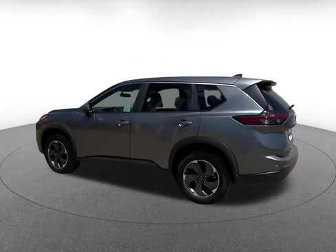 Used 2025 Nissan Rogue SV FWD image 10