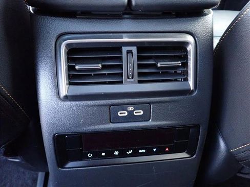 Used 2024 MAZDA CX-90 3.3 Turbo w/ Premium Package image 11