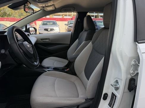 Used 2020 Toyota Corolla LE FWD image 24