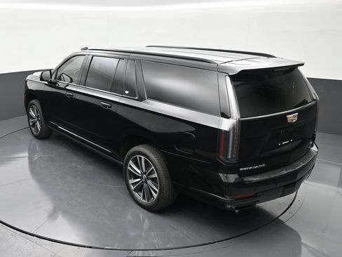 Used 2025 Cadillac Escalade ESV Sport w/ Touring Package RWD image 14