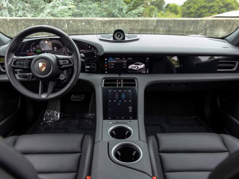 Certified 2025 Porsche Taycan RWD image 43