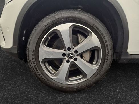 Used 2022 Mercedes-Benz GLC 300 4MATIC image 4