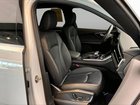 Used 2023 Audi Q7 2.0T Premium Plus w/ Premium Plus Package AWD/4WD image 9