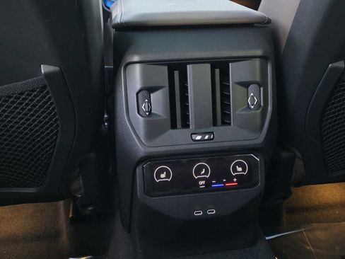 Used 2025 BMW X3 M50 image 19