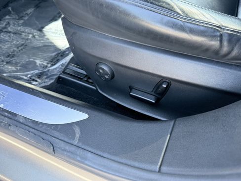 Used 2015 Tesla Model S 70D image 28