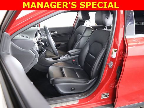 Used 2019 Mercedes-Benz GLA 250 4MATIC image 28