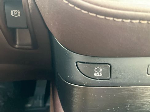 Used 2020 Lexus LS 500 w/ Interior Upgrade Package image 31