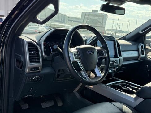 Used 2022 Ford F250 Lariat w/ Tremor Off-Road Package image 4