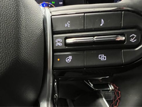 Used 2024 Chevrolet Colorado Z71 w/ Z71 Convenience Package 2 image 24