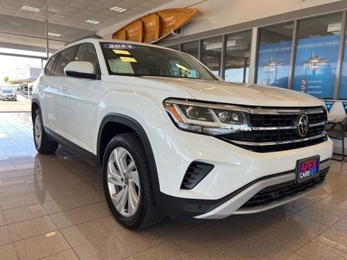 Used 2023 Volkswagen Atlas SE image 3