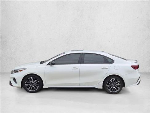 Used 2024 Kia Forte GT-Line w/ GT-Line Premium Package FWD image 9