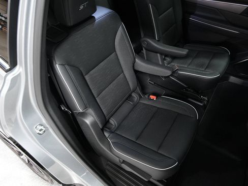 New 2026 Buick Enclave Sport Touring image 17