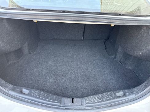 Used 2017 Ford Fusion SE w/ Equipment Group 201A image 18