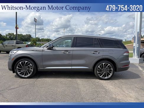 Used 2022 Lincoln Aviator Reserve w/ Equipment Group 201A AWD/4WD image 8