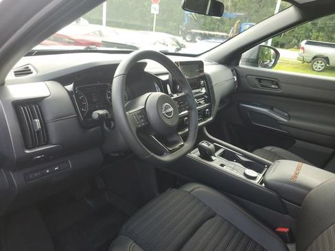 Certified 2025 Nissan Pathfinder Rock Creek AWD/4WD image 13