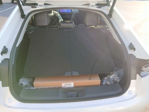 New 2026 Toyota Prius Plug-In Hybrid image 9