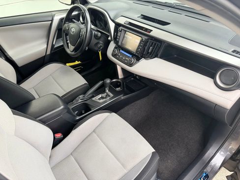 Used 2017 Toyota RAV4 XLE w/ Protection Package image 16