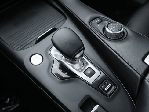 Used 2019 INFINITI QX50 Luxe w/ Navigation Package image 14