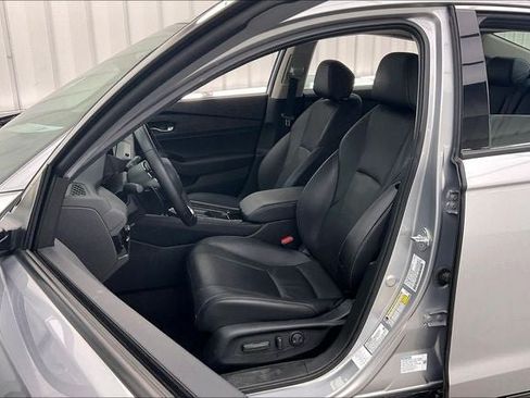 Used 2024 Honda Accord Touring image 8