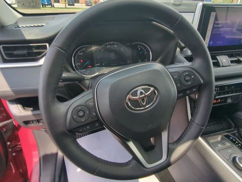 Used 2024 Toyota RAV4 XLE w/ Convenience Package image 15