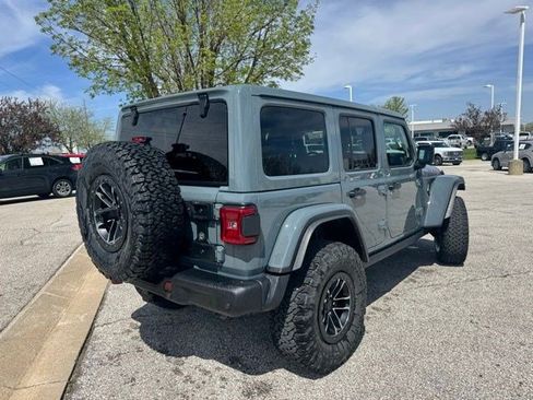 Used 2025 Jeep Wrangler Unlimited Rubicon AWD/4WD image 9