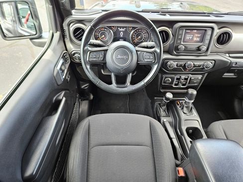 Used 2021 Jeep Gladiator Sport image 13