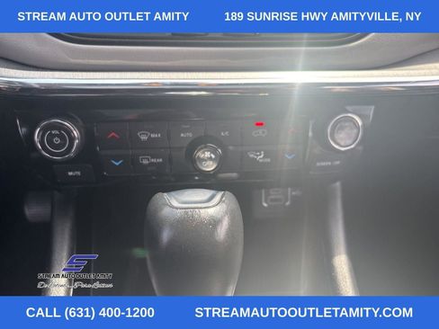 Used 2022 Jeep Compass Limited w/ Sun and Sound Group image 35