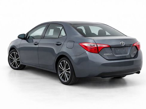 Used 2017 Toyota Corolla LE image 2