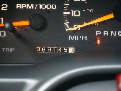 Used 1998 Chevrolet Silverado 1500 4x4 Extended Cab w/ Preferred Equipment Group 2 image 24