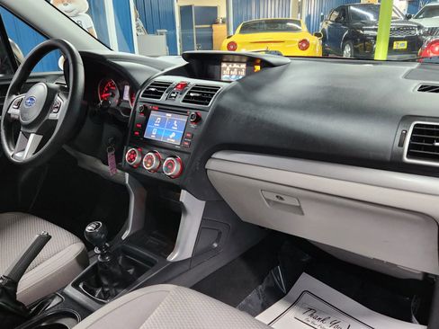 Used 2017 Subaru Forester 2.5i image 14