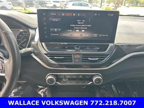 Used 2024 Nissan Altima 2.5 SR w/ SR Premium Package FWD image 20
