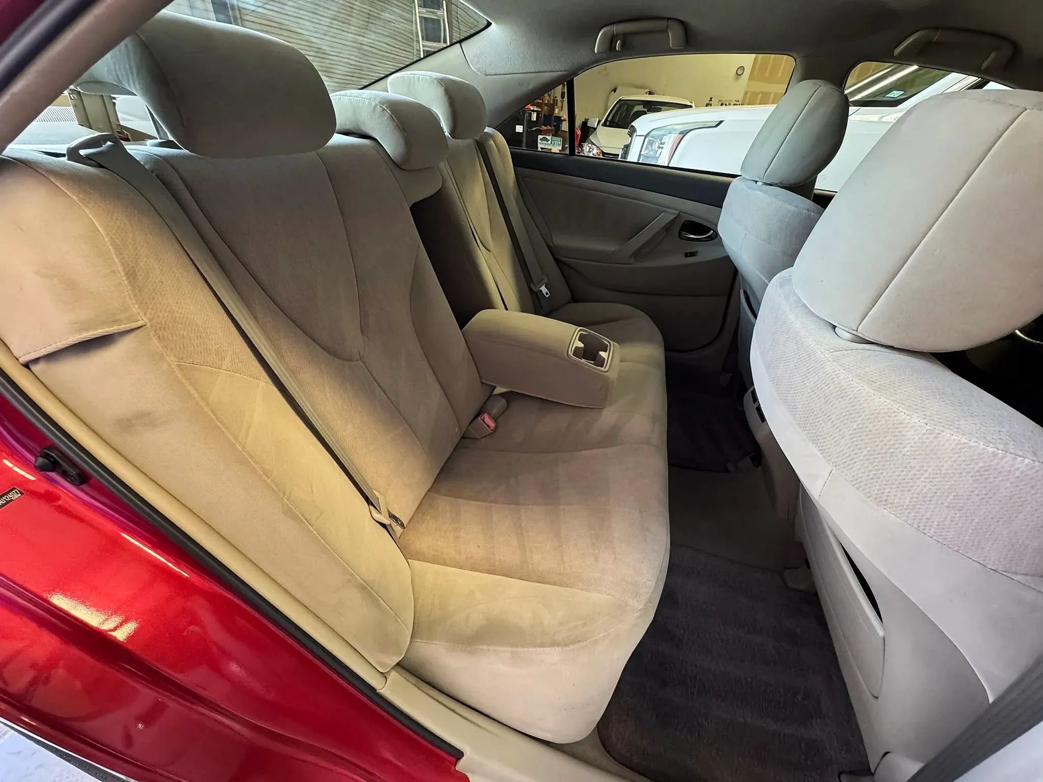 Used 2010 Toyota Camry Hybrid w/ Upgrade Pkg FWD image 18