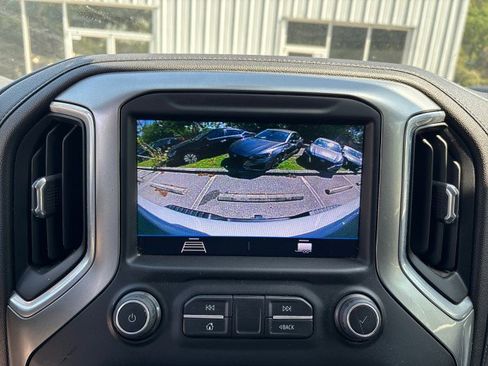 Used 2023 Chevrolet Silverado 2500 LT image 21