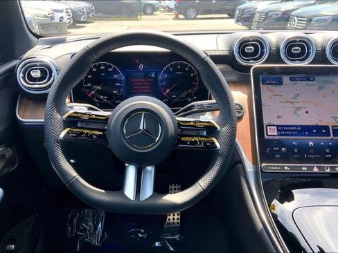 Certified 2025 Mercedes-Benz GLC 300 4MATIC image 4