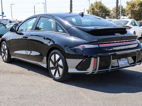 Used 2024 Hyundai Ioniq 6 SE RWD image 9