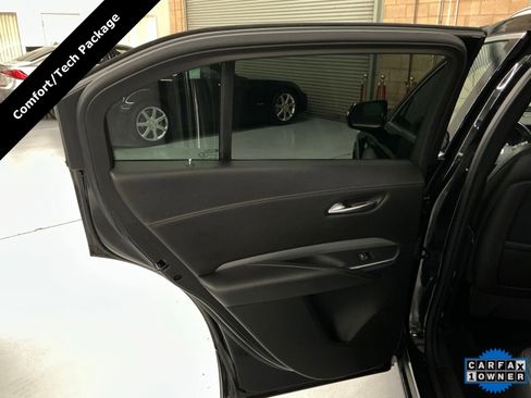 Used 2021 Cadillac XT4 Premium Luxury image 18