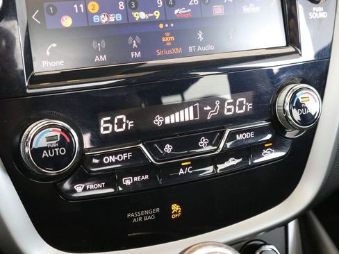 Used 2020 Nissan Murano SL w/ Moonroof Package AWD/4WD image 18