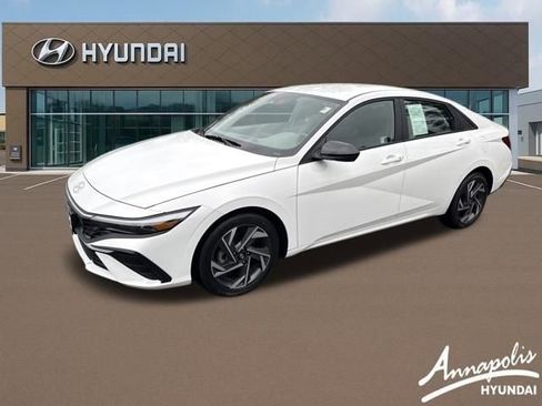 Certified 2025 Hyundai Elantra Sport image 1