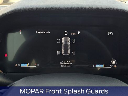 Used 2025 Jeep Grand Cherokee Altitude image 21