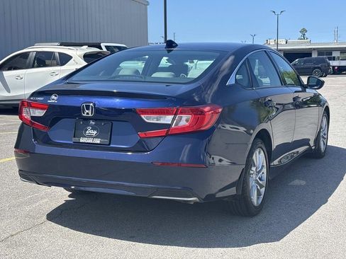 Used 2018 Honda Accord LX image 5