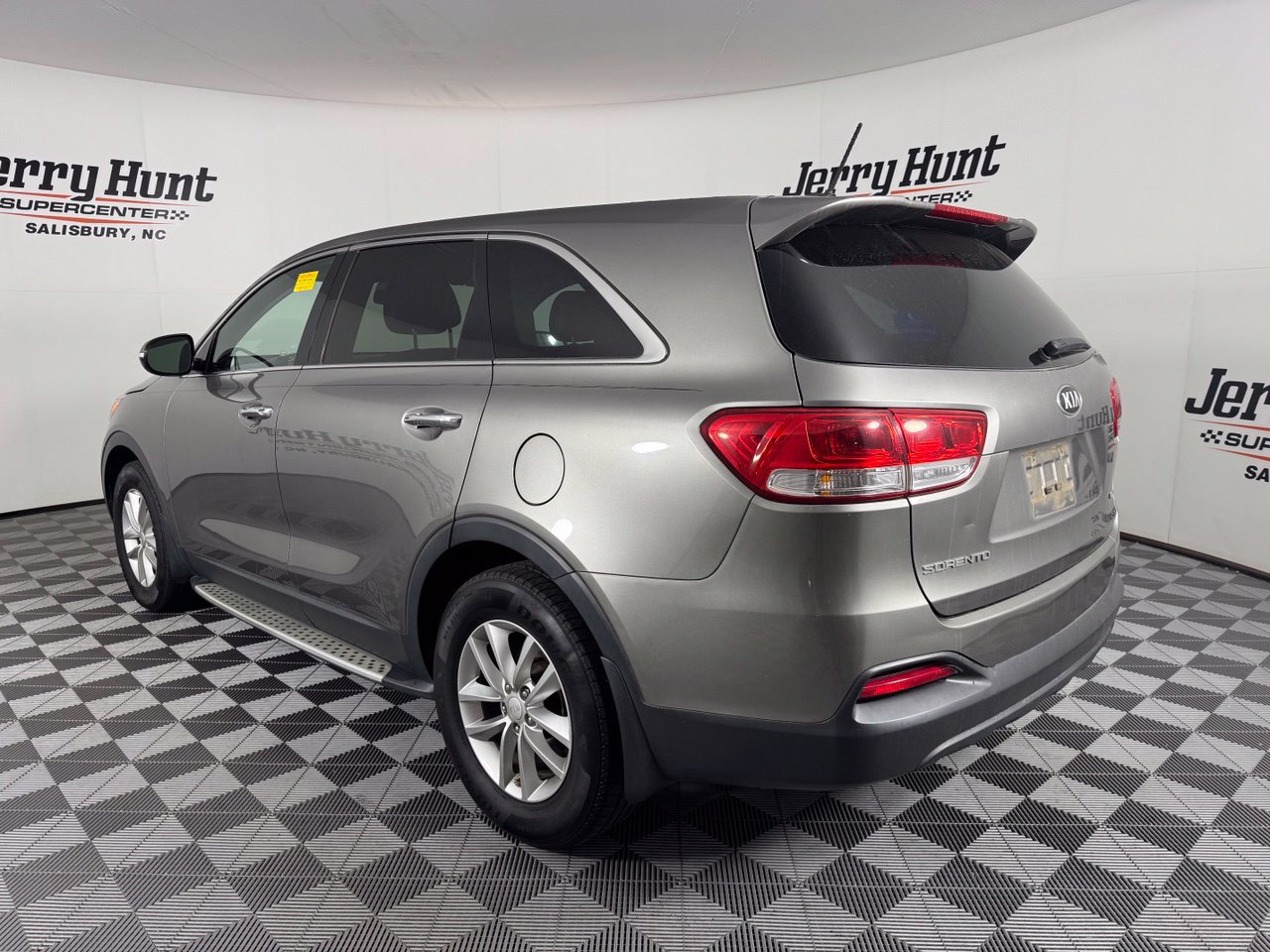 Used 2016 Kia Sorento L FWD image 9